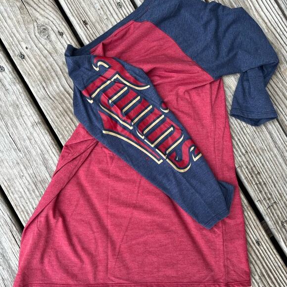 Nike women’s size M, Twins T-shirt 3/4 sleeve, crew neck - Picture 5 of 6